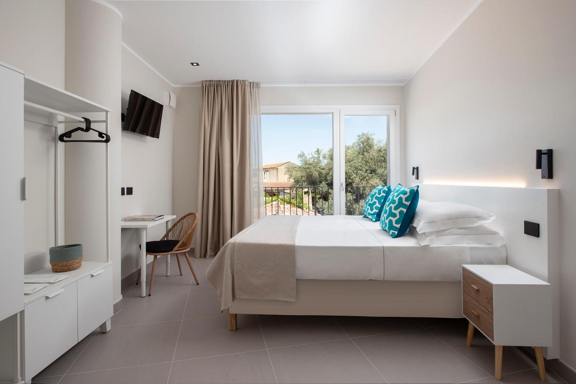 Mem Lodge And Suite Pula Exterior photo